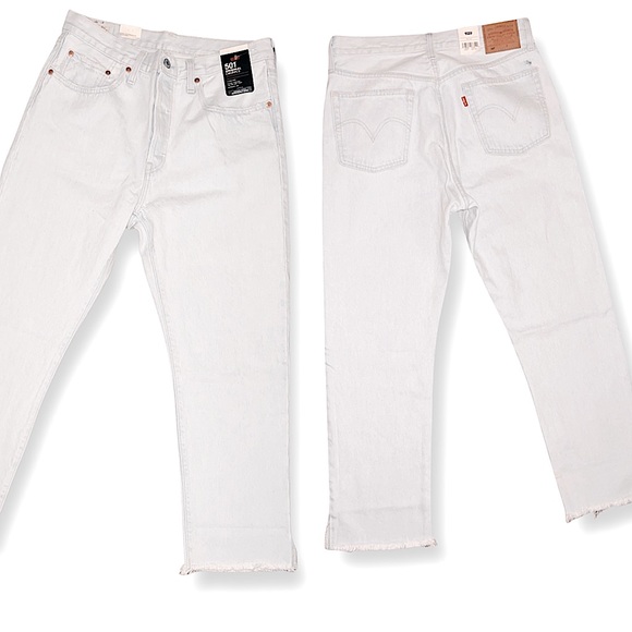 Levis Premium 501 Original Cropped Light Indigo - Blue W 32” X L 26” - Picture 5 of 16